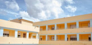 Comisionado Presidencial informa sobre el proceso de verificación previo a la ejecución de pagos de mantenimiento escolar