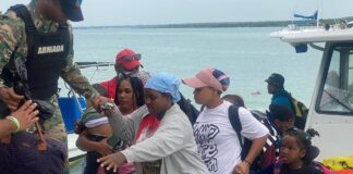 Ministerio de Defensa, a través de la Armada, ejecuta operativo de evacuación en Isla Saona ante los efectos de la tormenta Melissa