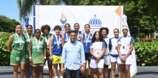 UCNE e ISFODOSU campeones de voleibol playero en los Juegos Universitarios
