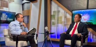 “Abinader va hoy a Barahona; desea Arnaud gane presidencia 2028; trabajo Derrumbao vale 1,200 millones”, dice Senador Moisés Ayala