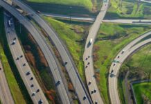 Ferrovial se juega su puesto en el Nasdaq 100: Anthropic y General Motors amenazan su salida Ferrovial Moncloa
