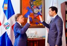 Roberto Ángel Salcedo posesiona a Joan Ferrer como nuevo director de Museos