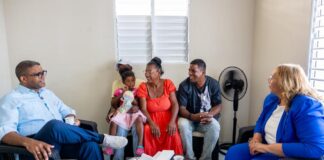 Propeep entrega vivienda remozada y equipada a familia de escasos recursos afectada por incendio en San Cristóbal