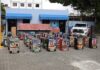 Policía Nacional ocupa más de 329 mil cigarrillos de contrabando y retiene 52 máquinas tragamonedas durante operativos secuenciales