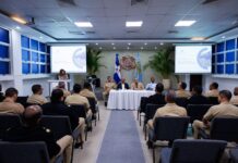 Lee Ballester recuerda “voluntad, actitud y firmeza” son clave para enfrentar la inmigración irregular.