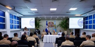 Lee Ballester recuerda “voluntad, actitud y firmeza” son clave para enfrentar la inmigración irregular.