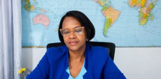 Ms. Arias trae a República Dominicana la experiencia de tres décadas enseñando inglés en EE. UU.