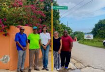 Alcaldía de Las Galeras y Fundación Rincón impulsan la instalación de señalización de calles en vías públicas. Las Galeras, Samaná. –