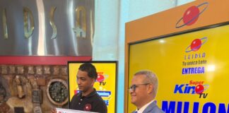 LEIDSA entrega RD$25 millones a panadero ganador del Súper Kino TV.