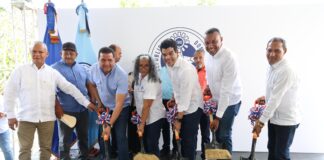 Wellington Arnaud inicia segunda etapa acueducto múltiple Sabana Iglesia, provincia Santiago.
