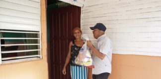 DASAC garantiza alimentación e inicia reparación de techos a familias afectadas por ventarrón en San Juan de la Maguana
