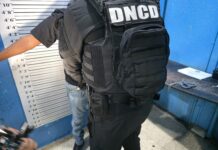 A ESTADOS UNIDOS: EXTRADITAN DOS DOMINICANOS ACUSADOS DE ACOSO CIBERNÉTICO Y AMENAZAS.